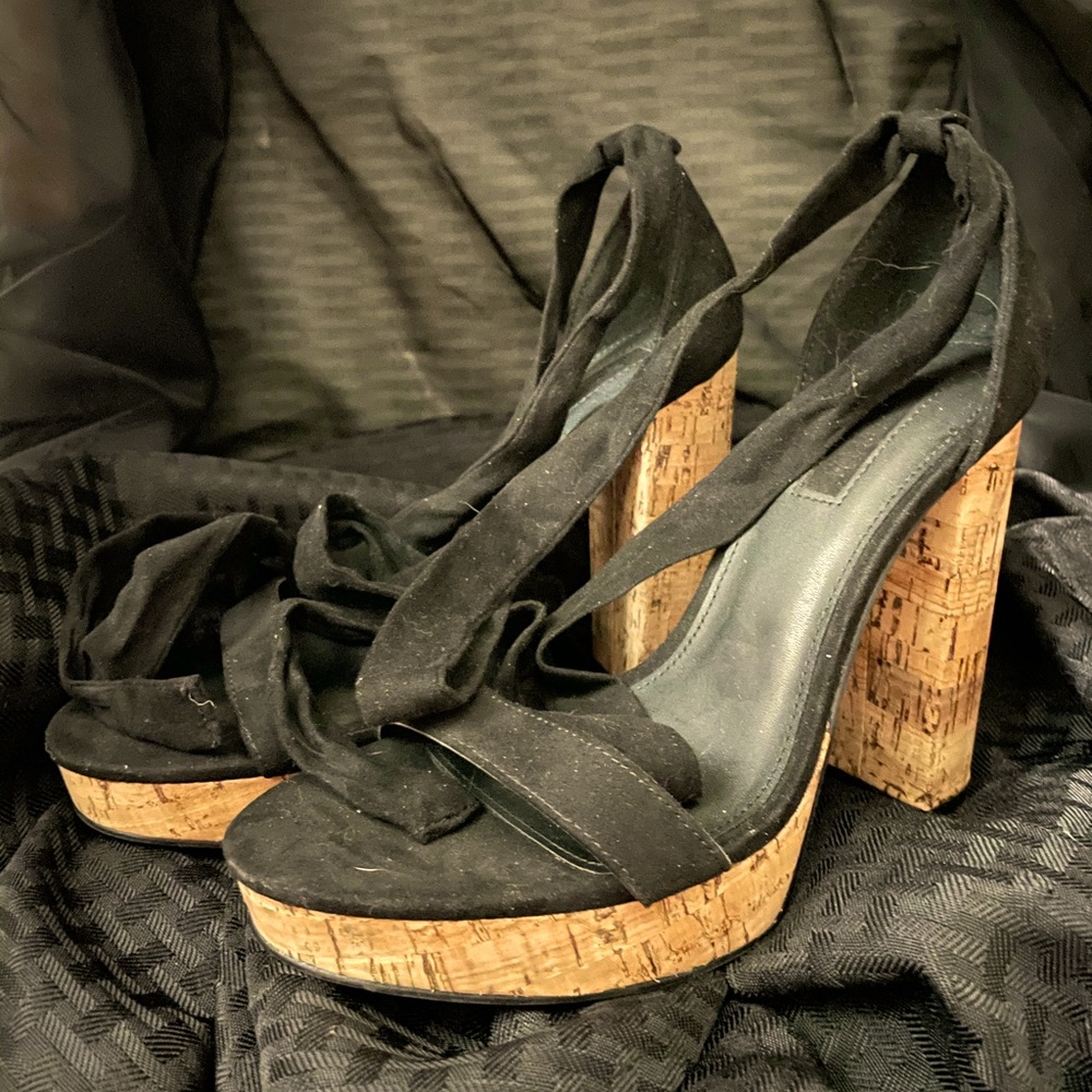 Calf wrap cork heels